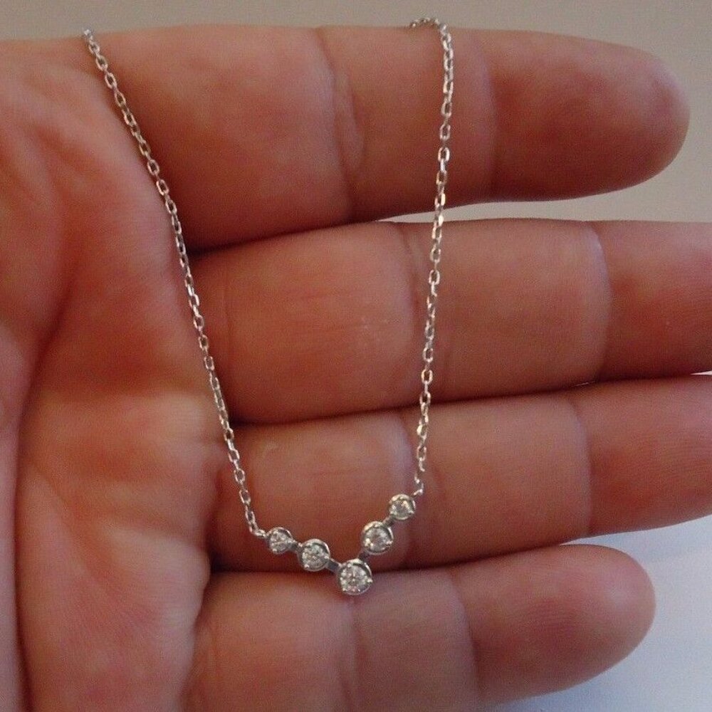 Solid 925 STERLING SILVER V  SHAPE NECKLACE PENDANT .40 CT LAB SIMULATED DIAMOND